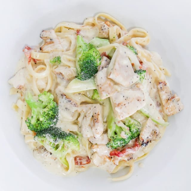 Chicken Alfredo.